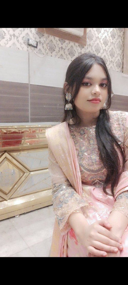 Hifza Hayat Science,English,Biology home tutor in Kolkata.
